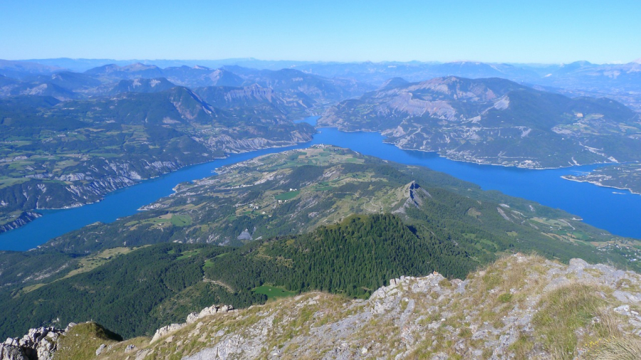 Lac de Serre Ponçon près des campings 